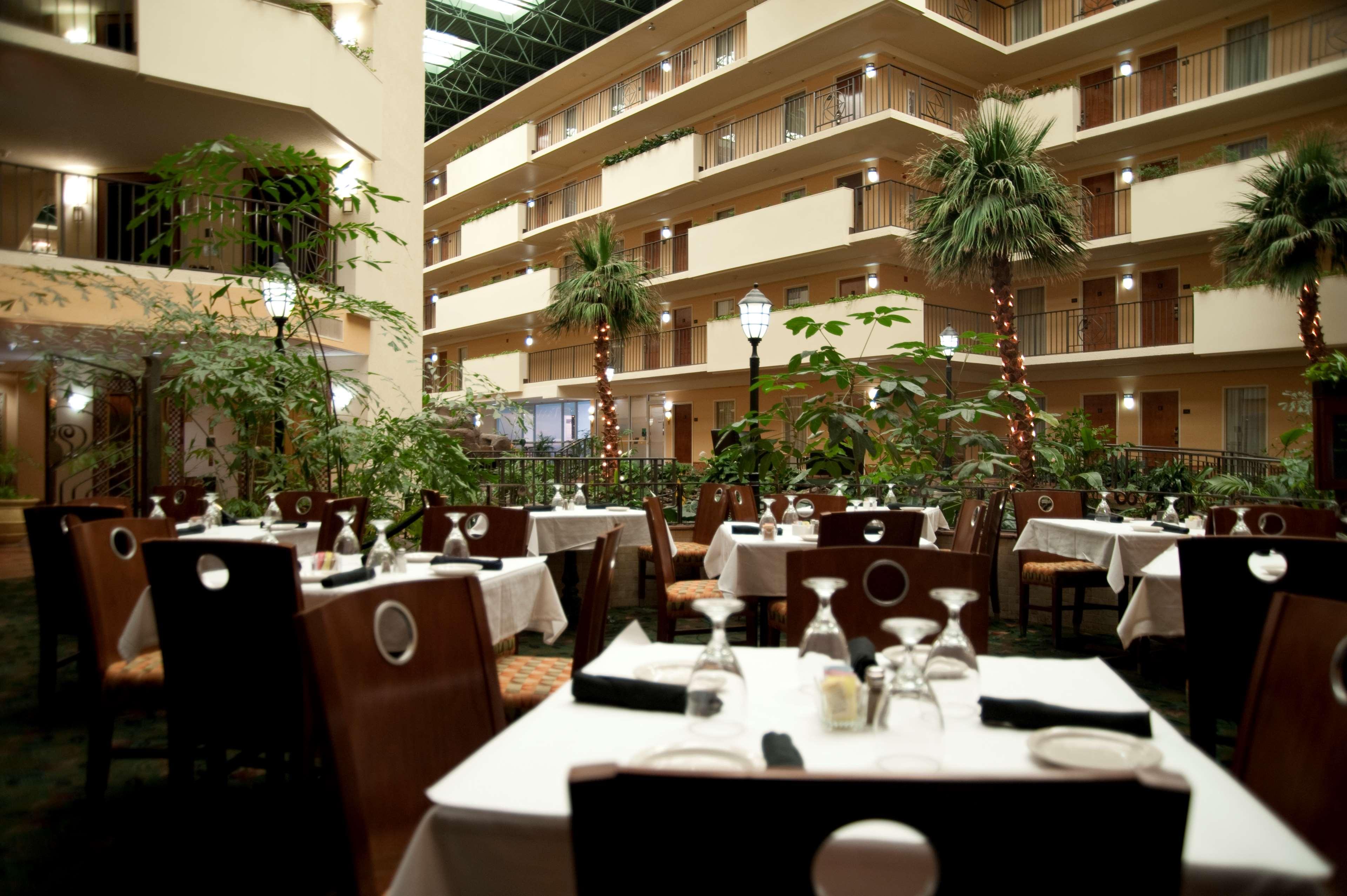 Embassy Suites By Hilton Memphis East Germantown Area Restaurant billede
